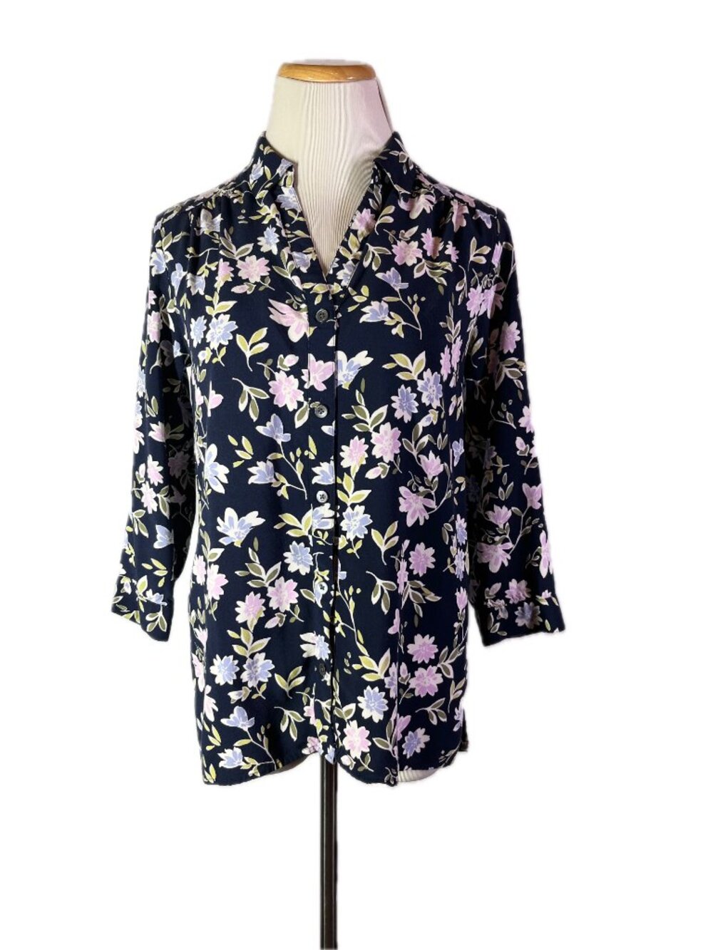 J. Jill Size XS Button-Up Collared Shirt 3/4 Sleeves Floral Print Navy Purple